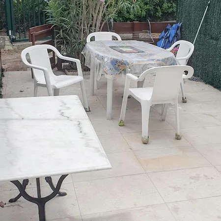 아파트 A Motte De 37m² Avec Jardin